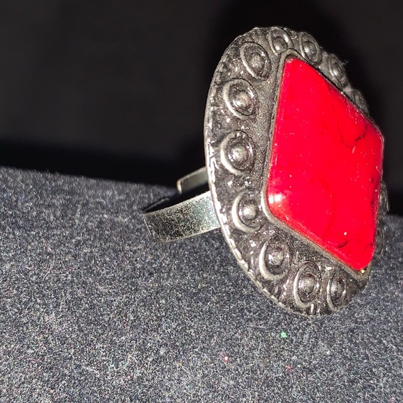 Ring - Picture 4 of 4